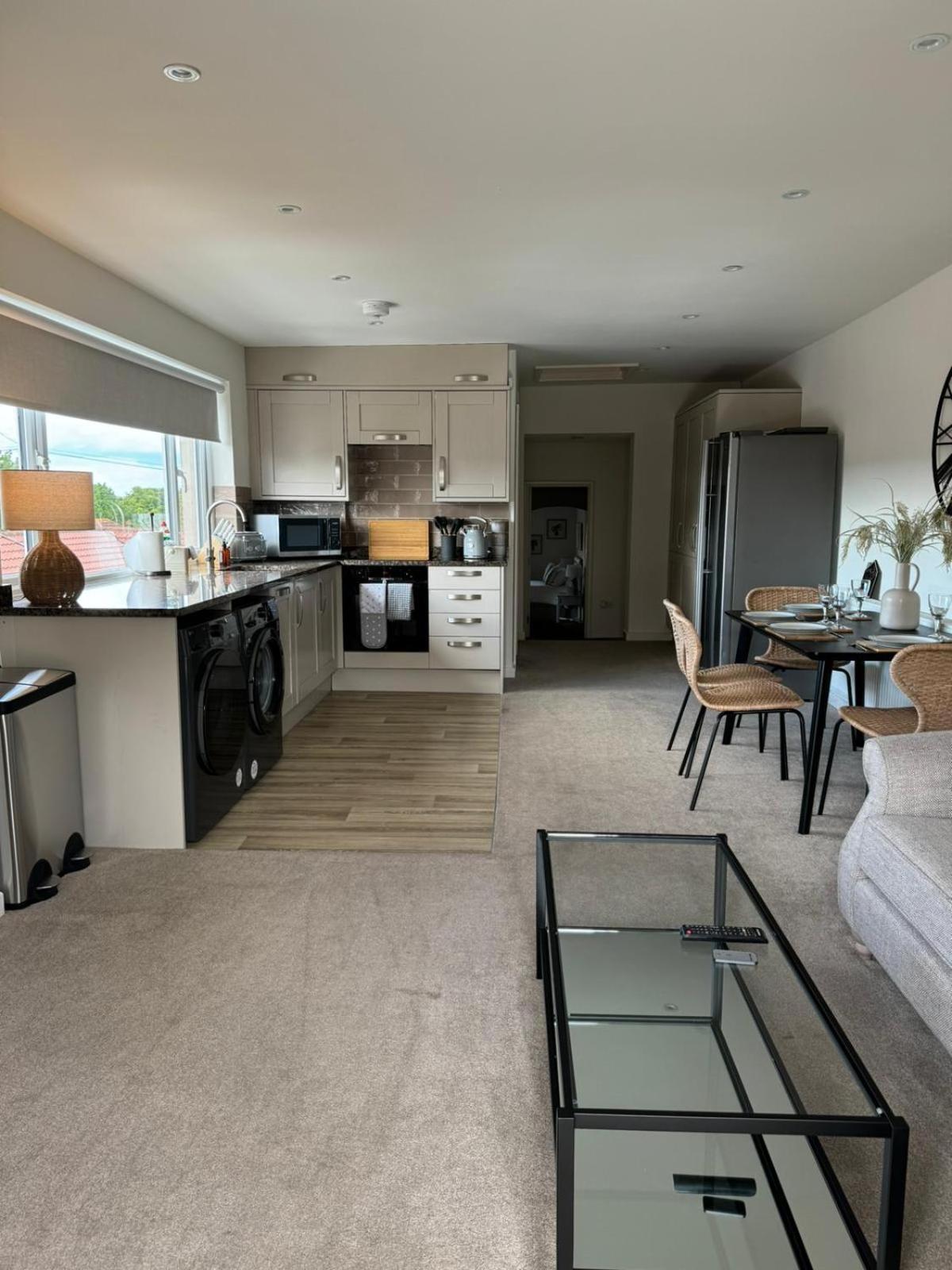Chew View Luxury Apartment Keynsham Dış mekan fotoğraf